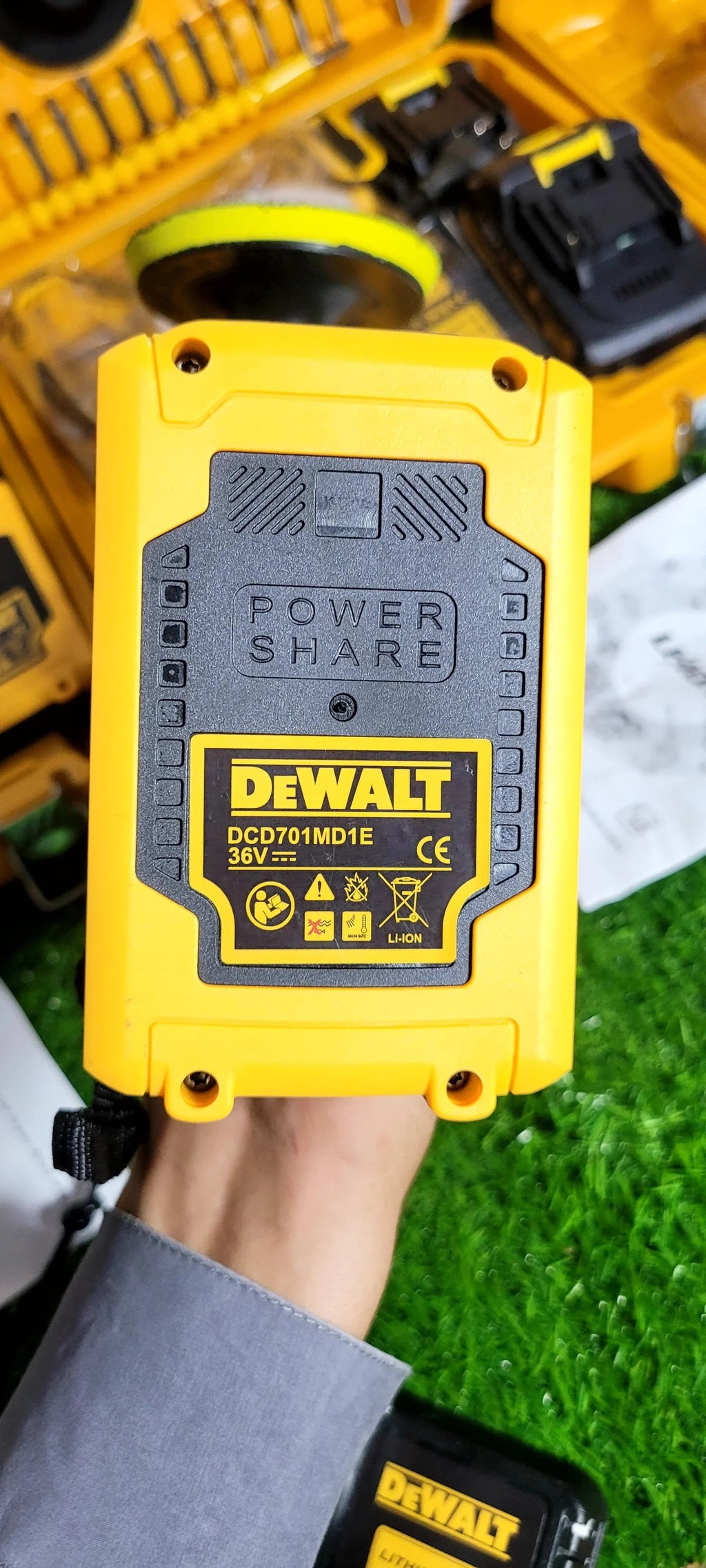 DeWALT 36V 13mm Rechargeable Cordless Drill Set